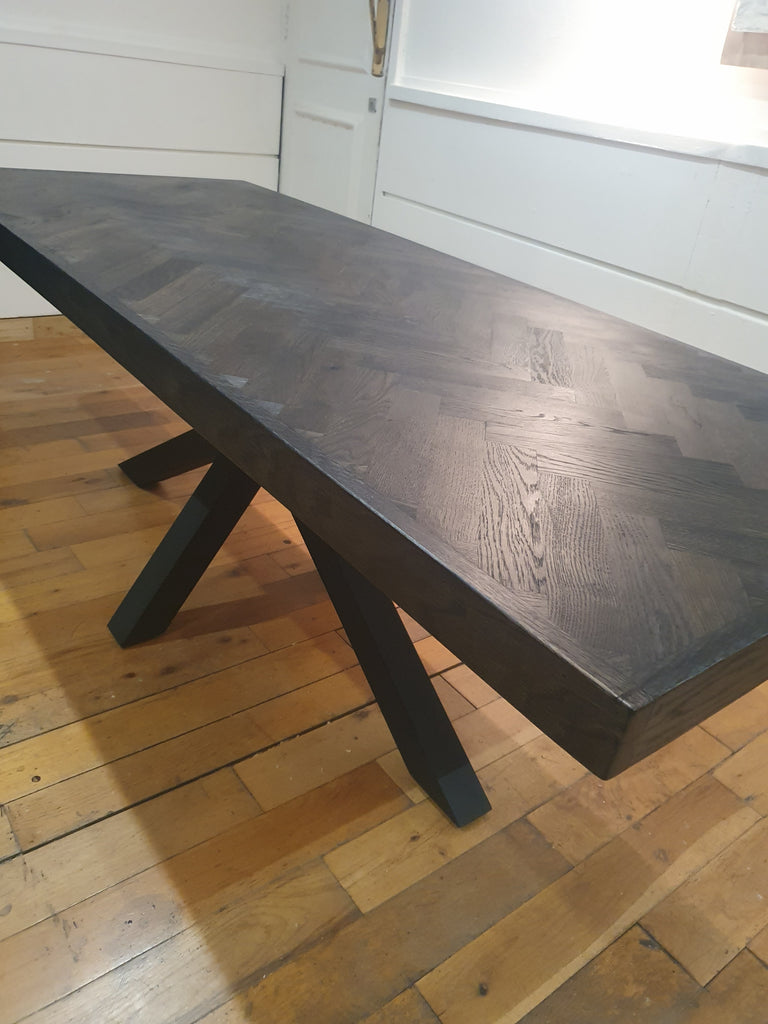 Spider Leg Oak Herringbone Dining Table - Black