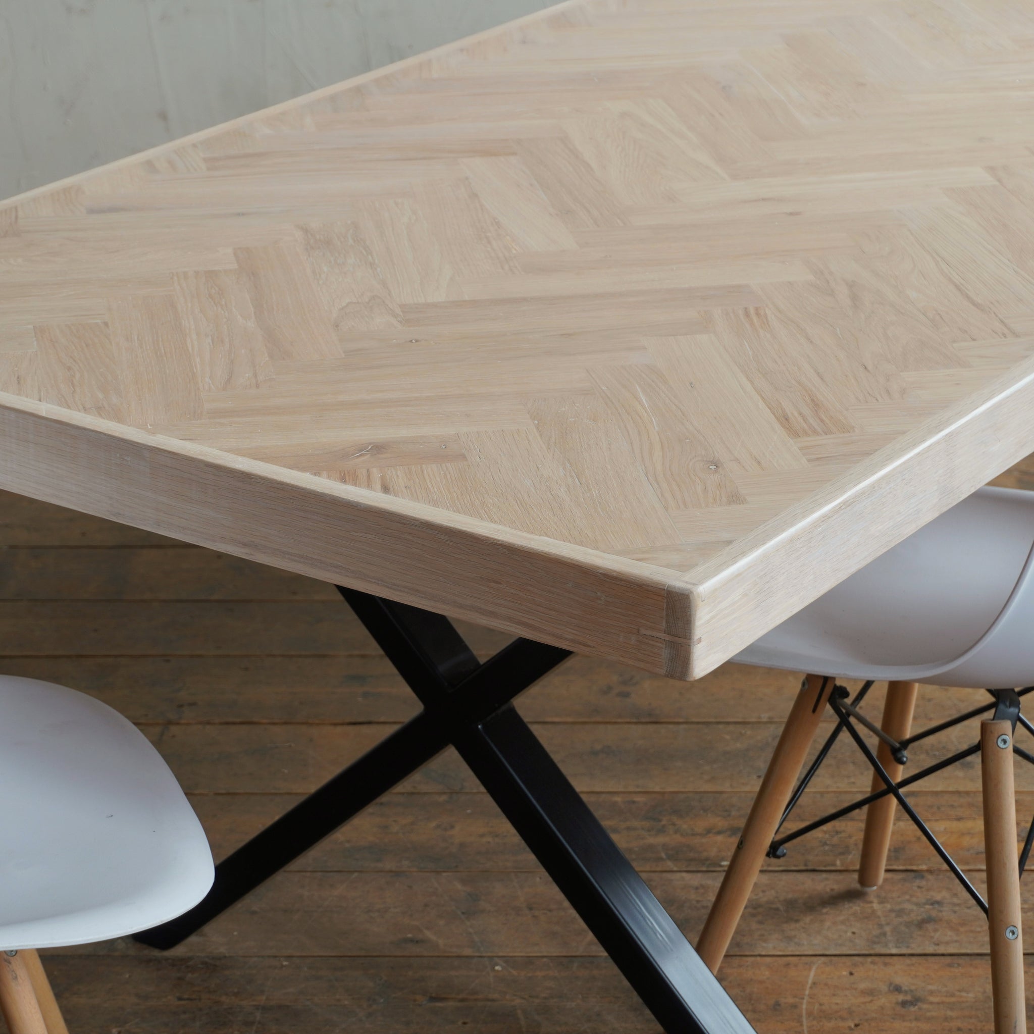 【LIFE FURNITURE 】HERRINGBONE TABLE Oak Herringbone Dining Table - Natural – Handmade by Kontrast